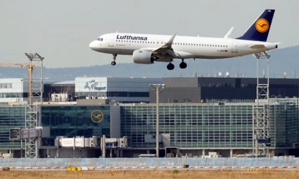 Η Lufthansa ζητά συγγνώμη από τους επιβάτες της για την ταλαιπωρία στις πτήσεις
